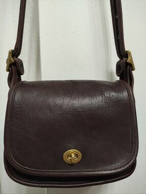 Vintage Coach 9965 Legacy Small Flap Mahogany Brown